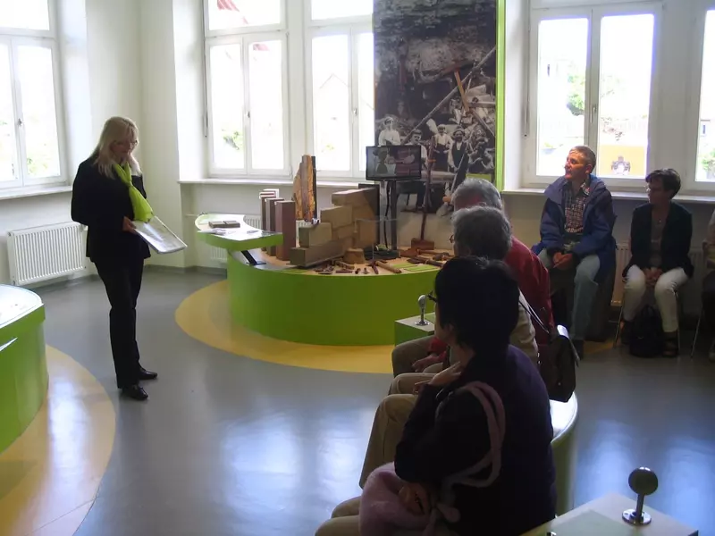 Führung mit der Gästeführerin Karin Stühler im Bildstockzentrum